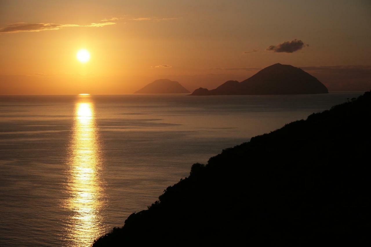 Hotel L'Ariana Isole Eolie - Una Esperienze Leni Kültér fotó